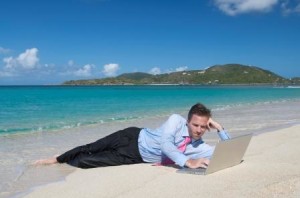 beach-laptop